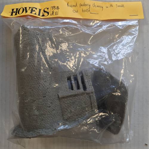 HOVELS  18B RUINED FACTORY CHIMNEY WITH SMALL OUT HOUSE 20mm