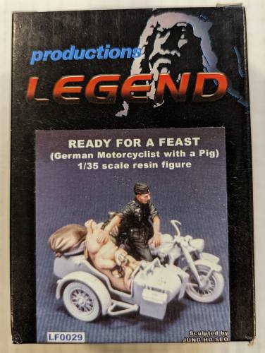 LEGEND PRODUCTIONS 1/35 LF0029 READY FOR A FEAST  GERMAN MOTORCYCLIST WITH A PIG 