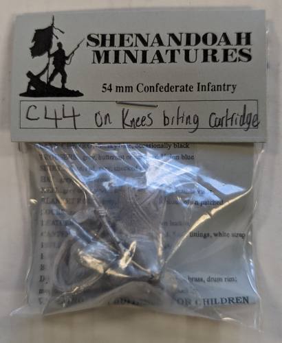 SHENANDOAH MINIATURES  C44 CONFEDERATE INFANTRY ON KNEES KITING CARTRIDGE