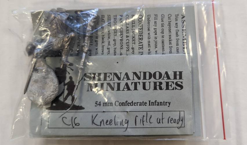SHENANDOAH MINIATURES  C16 CONFEDERATE INFANTRY KNEELING RIFLE AT THE READY 