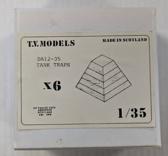 T.V.MODELS 1/35 DA12-35 TANK TRAPS 