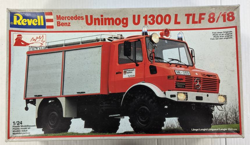 REVELL 1/24 7451 MERCEDES BENZ UNIMOG U1300L TLF 8/18