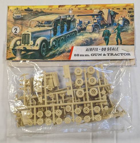 AIRFIX  A203V 88MM GUN   TRACTOR 