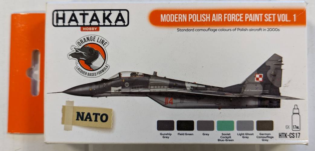 HATAKA HOBBY  CS17 MODERN POLISH AIR FORCE PAINT SET VOL.1 