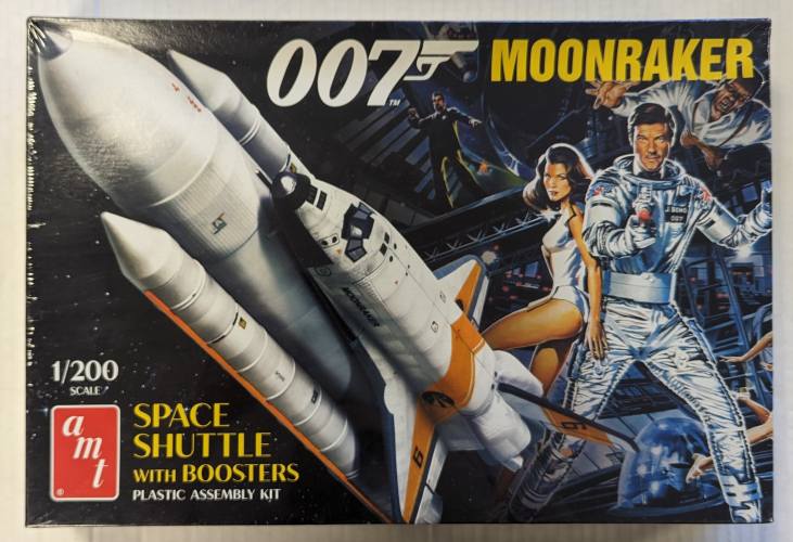 AMT 1/200 1208 007 MOONRAKER SPACE SHUTTLE WITH BOOSTERS