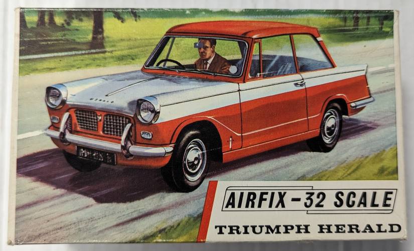 AIRFIX 1/32 M204C TRIUMPH HERALD 