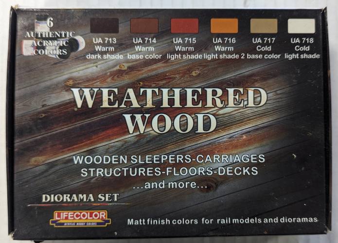 LIFE COLOUR  CS-20 DIORAMA SET WEATHERED WOOD