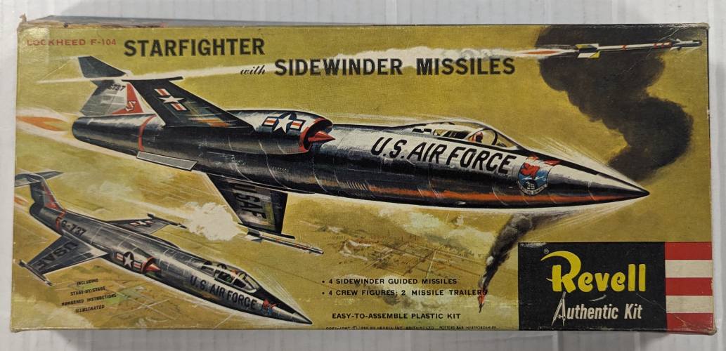 REVELL  H199 STARFIGHTER WITH SIDEWINDER MISSILES