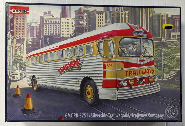 RODEN 1/35 819 GMC PD-3751 SILVERSIDE TRAILWAGON TRAILWAYS COMPANY