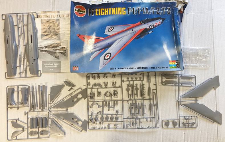 KINGKIT MODEL SCRAPYARD 1/48 AIRFIX 09179 EE LIGHTNING F-1/F-1A/F-2/F-3  NO DECALS   INCOMPLETE 