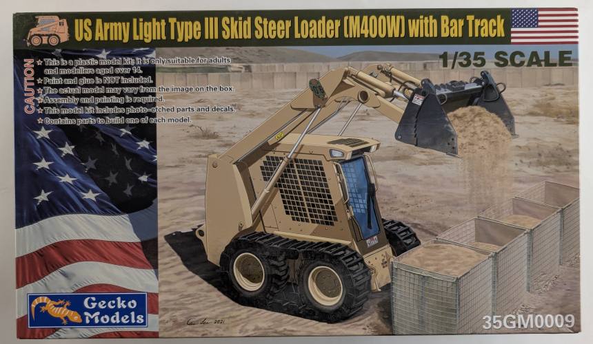 GECKO MODELS 1/35 35GM0009 US ARMY LIGHT TYPE III SKID STEER LOADER M400W WITH BAR TRACK