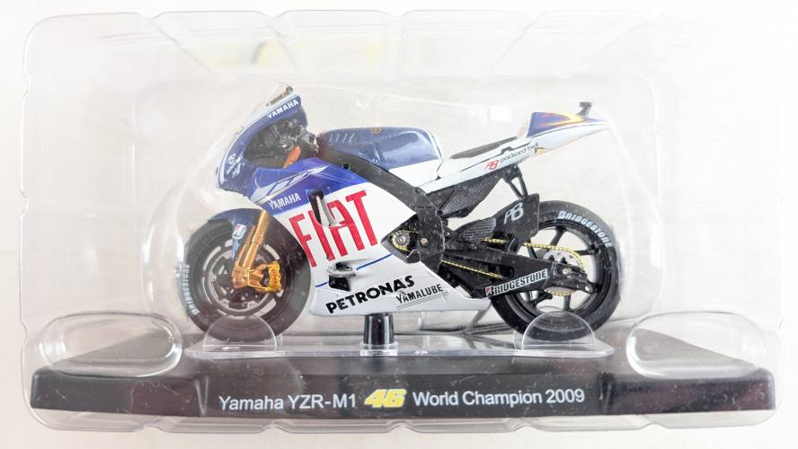 UNKNOWN MAKE 1/18 YAMAHA YZR-M1 WORLD CHAMPION 2009 - VALENTINO ROSSI