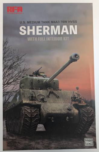 RYE FIELD MODEL 1/35 5042 M4A3 76W HVSS SHERMAN WITH FULL INTERIOR