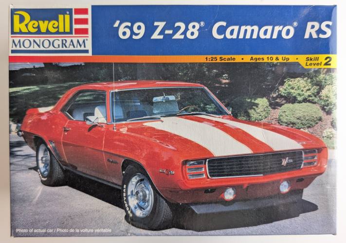 REVELL 1/25 7457 69 Z-28 CAMARO RS