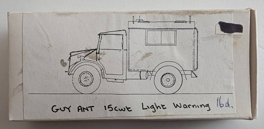 TRUX MODELS  GUY ANT 15CWT LIGHT WARNING