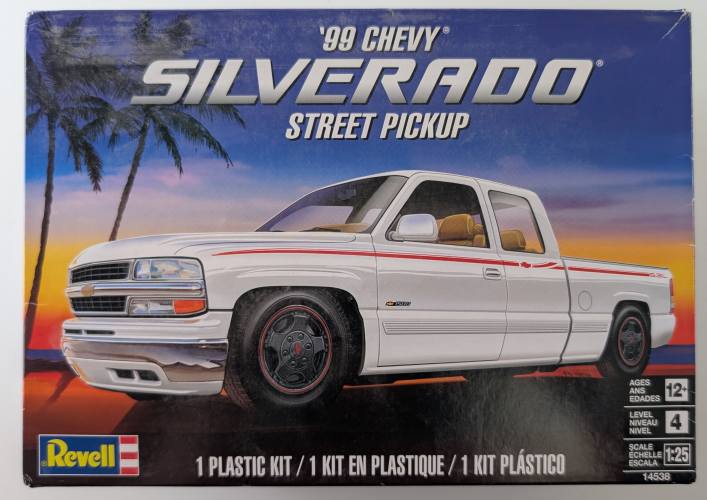 REVELL 1/25 14538 99 CHEVY SILVERADO STREET PICKUP
