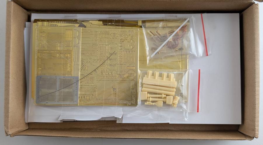 VOYAGER 1/35 pe35417 MODERN USMC M1A1 TUSK1