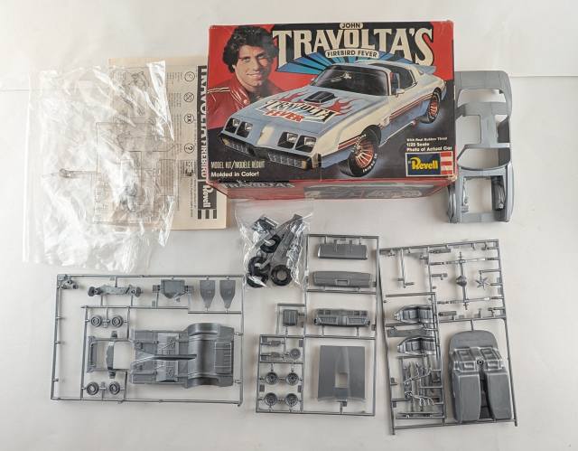 KINGKIT MODEL SCRAPYARD 1/25 REVELL H-1387 JOHN TRAVOLTAS FIREBIRD FEVER  INCOMPLETE 