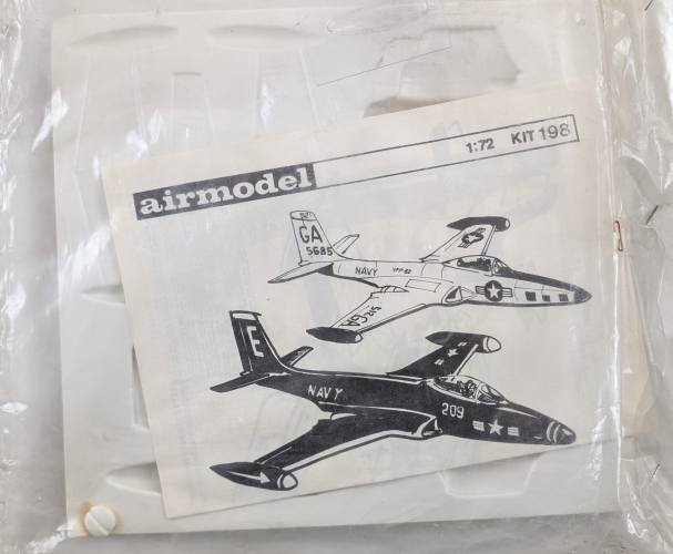 AIRMODEL 1/72 198 MCDONNELL F2H2/2P BANSHEE conversion