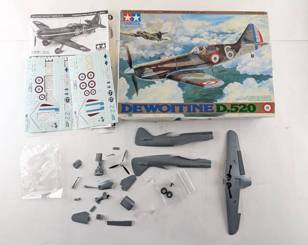 KINGKIT MODEL SCRAPYARD 1/48 TAMIYA 61048 DEWOITINE D.520  STARTED 