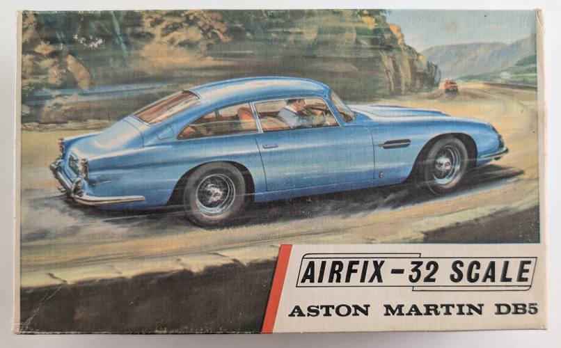 AIRFIX 1/32 M206C ASTON MARTIN D.B.5.