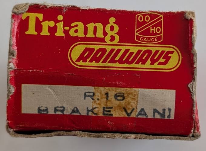 TRIANG RAILWAYS HO/OO R16 BRAKE VAN