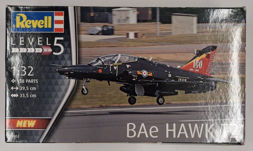 KINGKIT MODEL SCRAPYARD 1/32 REVELL 03852 BAE HAWK T2  STARTED 