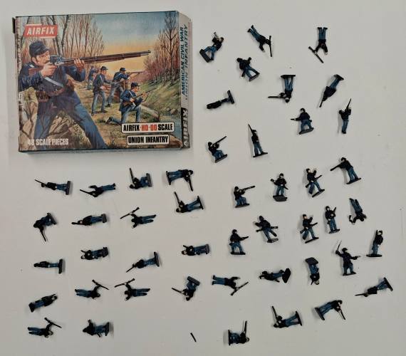 KINGKIT MODEL SCRAPYARD HO/OO AIRFIX S12-59 AMERICAN CIVIL WAR UNION INFANTRY  STARTED. 