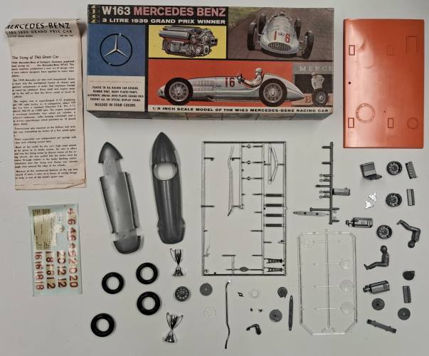 KINGKIT MODEL SCRAPYARD 1/2 INCH HAWK 155-150 W163 MERCEDES-BENZ 3 LITRE GRAND PRIX WINNER  INCOMPLETE 