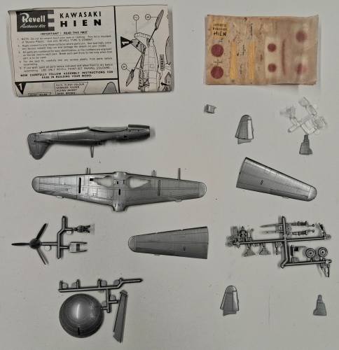 KINGKIT MODEL SCRAPYARD 1/72 REVELL H-261 KAWASAKI HIEN  DAMAGED DECALS  NO BOX 