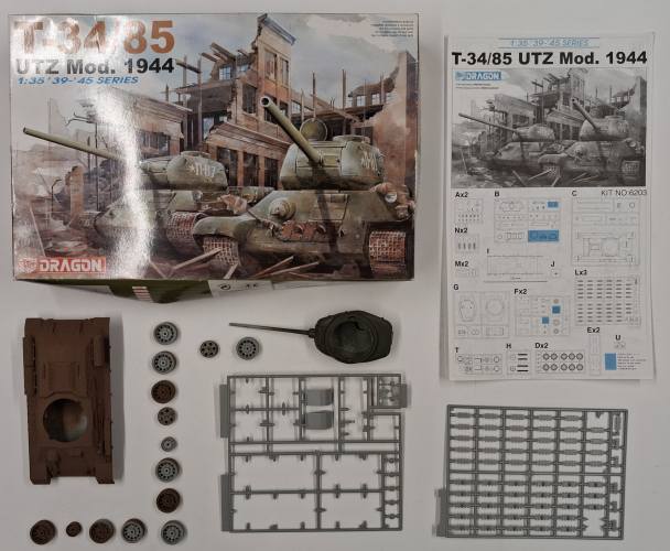 KINGKIT MODEL SCRAPYARD 1/35 DRAGON 6203 T-34/85 UTZ MOD. 1944  INCOMPLETE  STARTED 