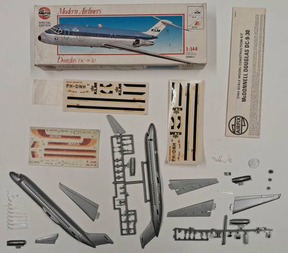 KINGKIT MODEL SCRAPYARD 1/144 AIRFIX 03182 DOUGLAS DC-9-30 SPECIAL EDITION  INCOMPLETE 