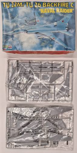 KINGKIT MODEL SCRAPYARD 1/72 ESCI ERTL 9088 TU 22M TU 26 BACKFIRE C NAVAL RAIDER  DAMAGED BOX 