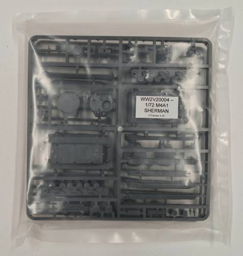 KINGKIT MODEL SCRAPYARD 1/72 PLASTIC SOLDIER WW2V20004 - 1/72 M4A1 SHERMAN 3 FRAMES IN KIT  NO HEADER   NO INSTRUCTIONS 
