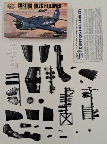 KINGKIT MODEL SCRAPYARD 1/72 AIRFIX 02031-0 CURTISS SB2C HELLDIVER  INCOMPLETE 
