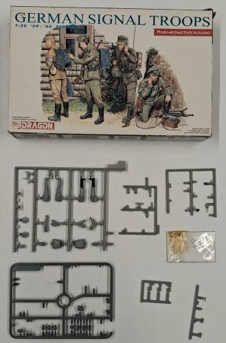 KINGKIT MODEL SCRAPYARD 1/35 DRAGON 6053 GERMAN SIGNAL TROOPS  STARTED   INCOMPLETE 