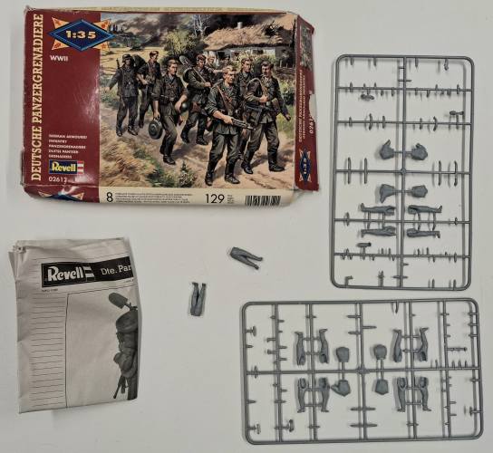KINGKIT MODEL SCRAPYARD 1/35 REVELL 02612 DEUTSCHE PANZERGRENADIERE GERMAN ARMOURED INFANTRY  INCOMPLETE 
