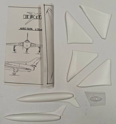 KINGKIT MODEL SCRAPYARD 1/72 AVF SIKORSKY HOVERFLY II  R-6A   INCOMPLETE   DAMAGED DECALS 