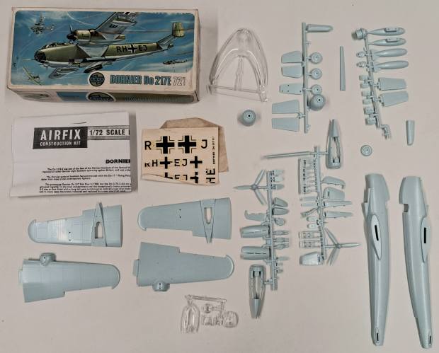 KINGKIT MODEL SCRAPYARD 1/72 AIRFIX 03003 DORNIER 217  DAMAGED DECALS 