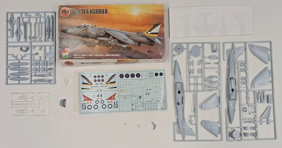 KINGKIT MODEL SCRAPYARD 1/48 AIRFIX 05101 BAE SEA HARRIER FRS 1  INCOMPLETE 