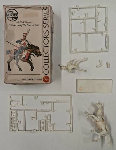 KINGKIT MODEL SCRAPYARD 54mm 02553 AIRFIX POLISH LANCER  STARTED 