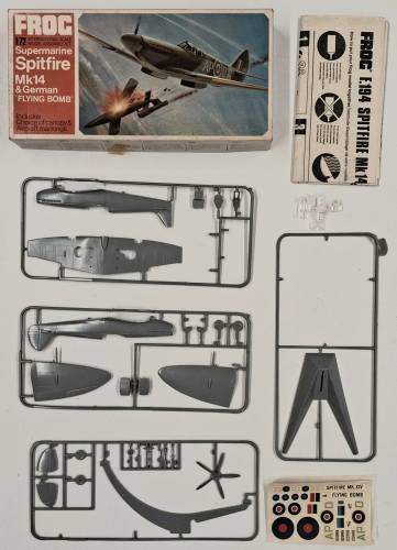 KINGKIT MODEL SCRAPYARD 1/72 FROG F194 SPITFIRE MK14   FLYING BOMB  INCOMPLETE 