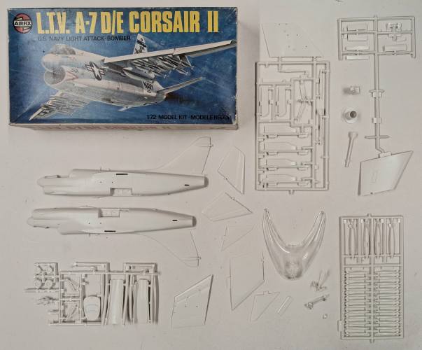 KINGKIT MODEL SCRAPYARD 1/72 AIRFIX 03016 LTV A-7 D/E CORSAIR II  INCOMPLETE 