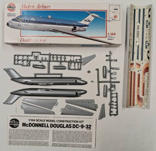 KINGKIT MODEL SCRAPYARD 1/144 AIRFIX 03182 DOUGLAS DC-9-30  NO CLEAR PARTS 