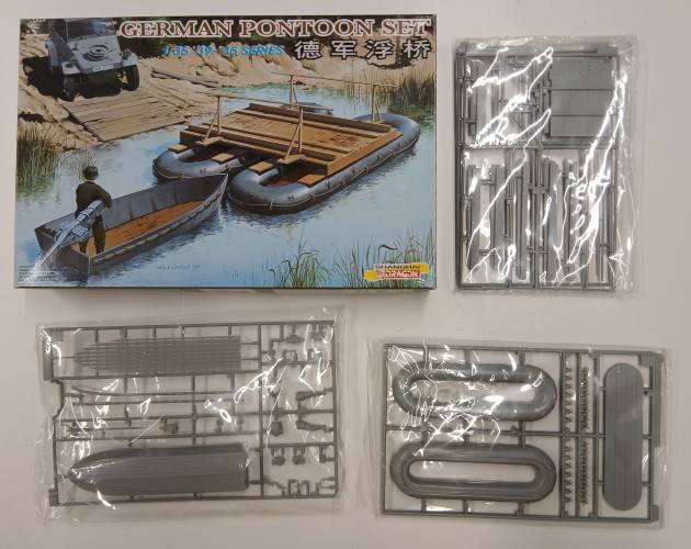 KINGKIT MODEL SCRAPYARD 1/35 DRAGON 6135 GERMAN PONTOON SET  NO INSTRUCTIONS 