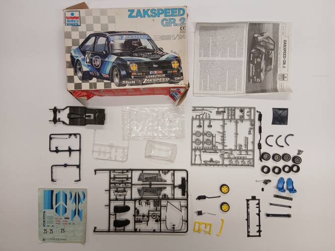KINGKIT MODEL SCRAPYARD 1/24 ESCI ERTL 3010 ZAKSPEED GR. 2  STARTED   INCOMPLETE 