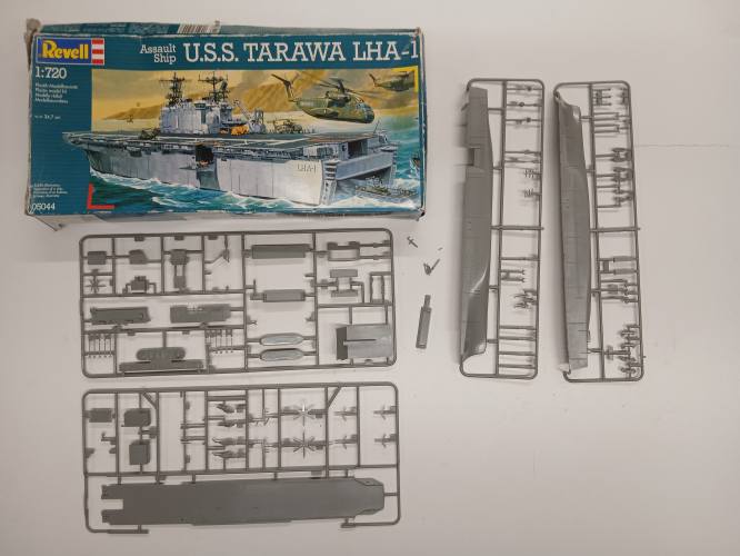 KINGKIT MODEL SCRAPYARD 1/720 REVELL 05044 ASSAULT SHIP USS TARAWA LHA-1  NO INSTRUCTIONS/DECALS 