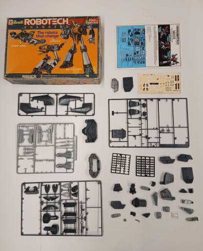 KINGKIT MODEL SCRAPYARD  REVELL 1002 ROBOTECH CHANGERS NIKICK  STARTED 