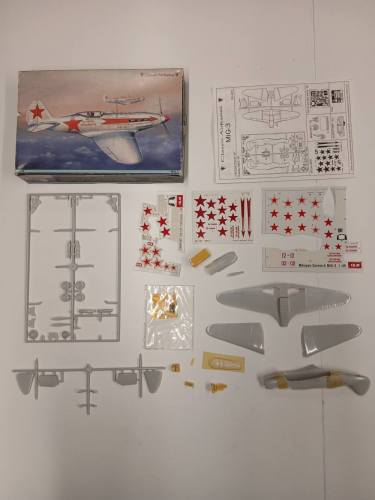 KINGKIT MODEL SCRAPYARD 1/48 CLASSIC AIRFRAMES 405 MIKOYAN-GUREVICH MIG-3  STARTED 