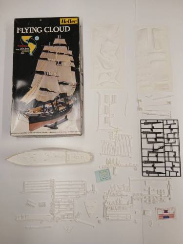 KINGKIT MODEL SCRAPYARD 1/200 HELLER 80830 FLYING CLOUD  STARTED 